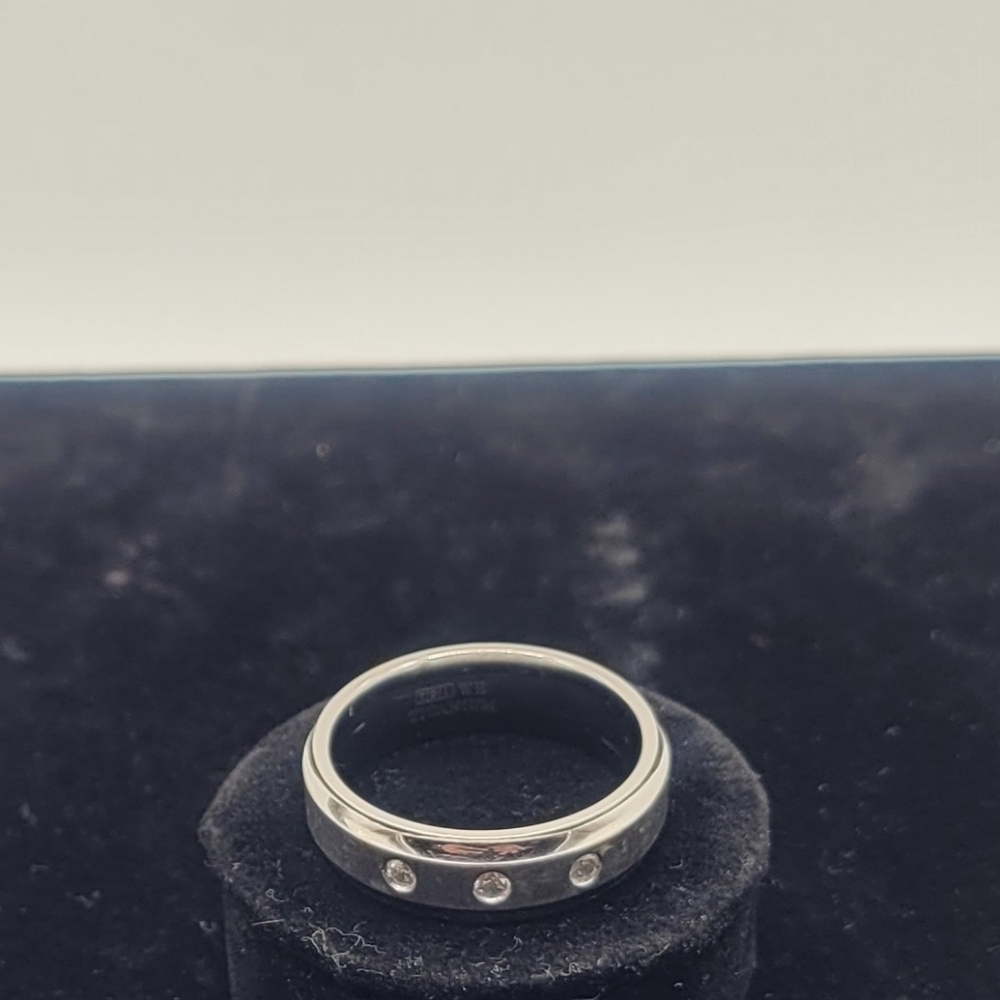 TITANIUM DIAMOND BAND 5g Size 10.5​​​